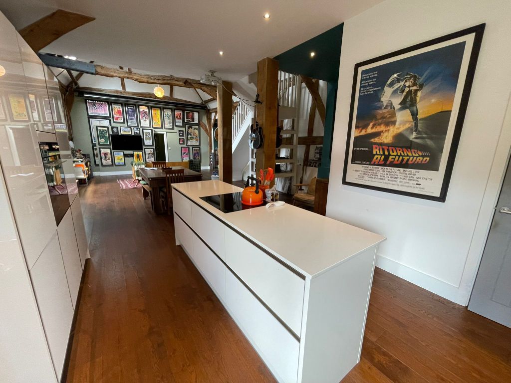 Property photo 2 of 19 1ba1E