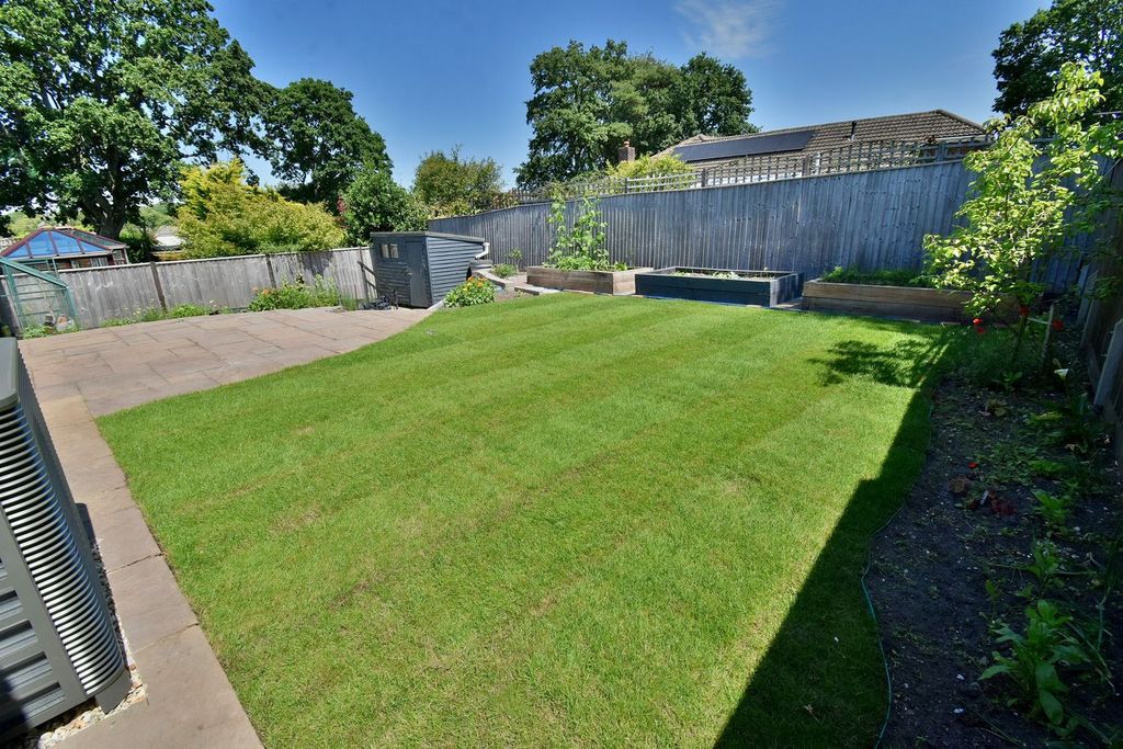 Property photo 2 of 23