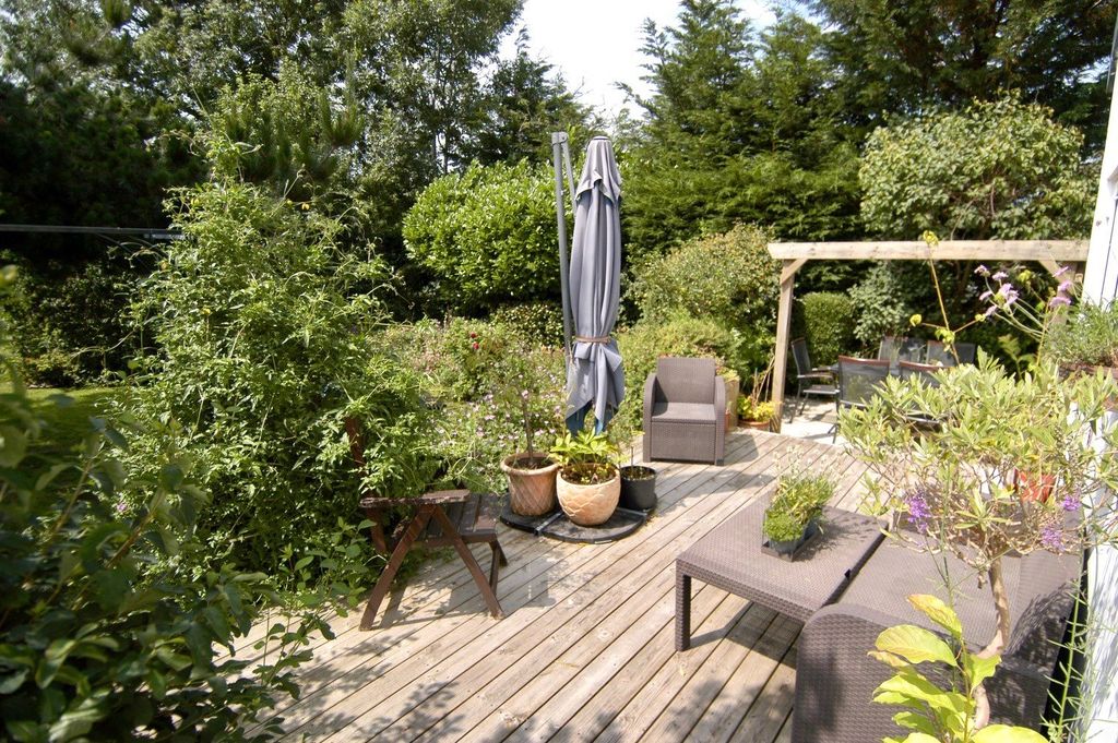 Property photo 2 of 29 Picture No. 21