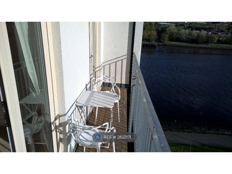 Property photo 2 of 8 Balcony