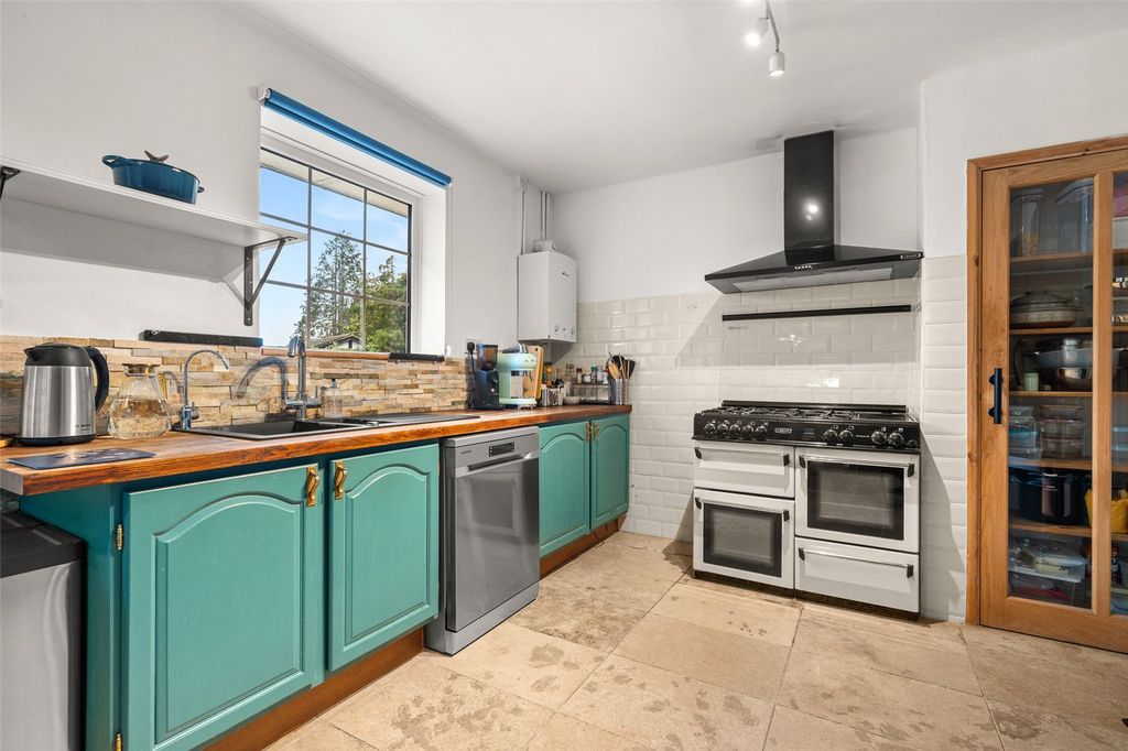 Property photo 2 of 17 Picture No. 09