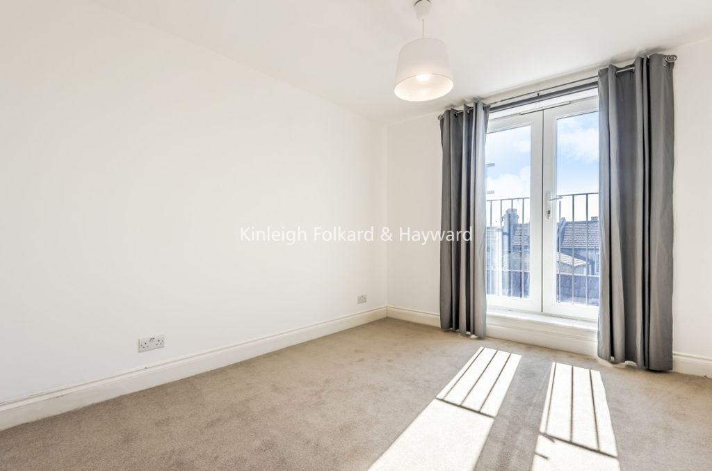 Property photo 2 of 8 8B55A7Cb-8B0A-4356-A