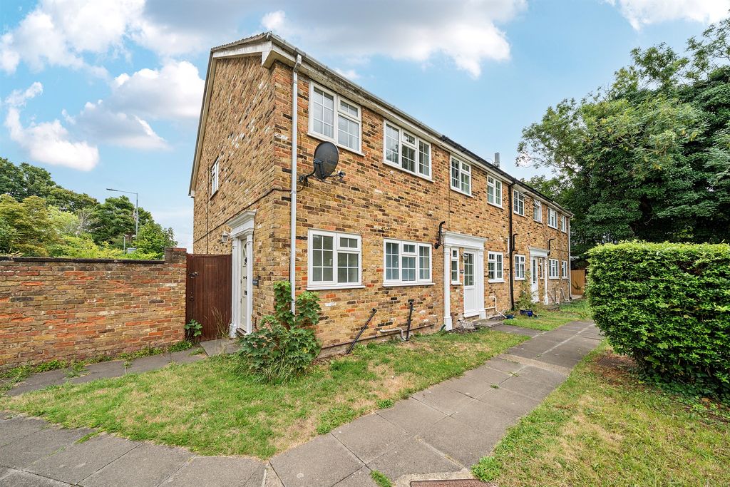 Property photo 1 of 12