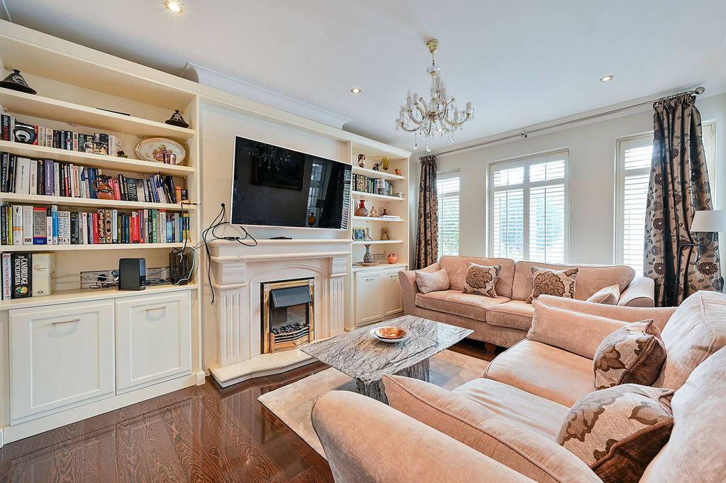 Property photo 3 of 20