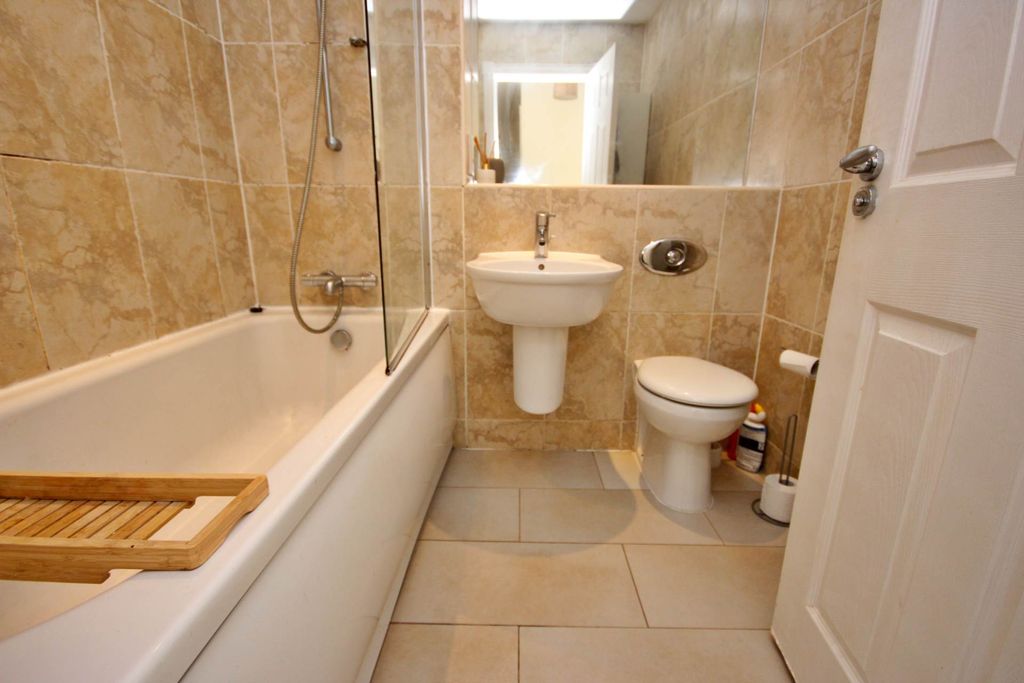 Property photo 3 of 4