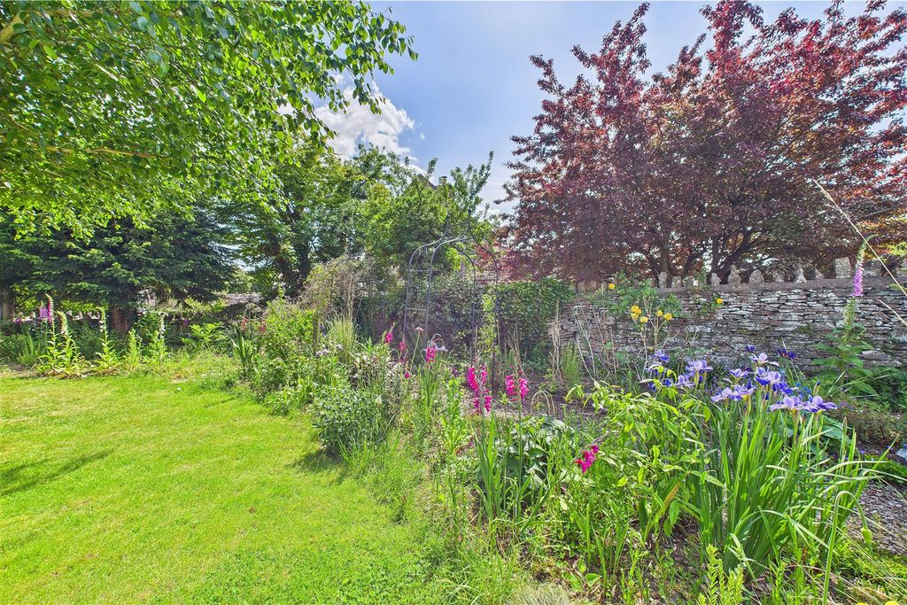 Property photo 3 of 21