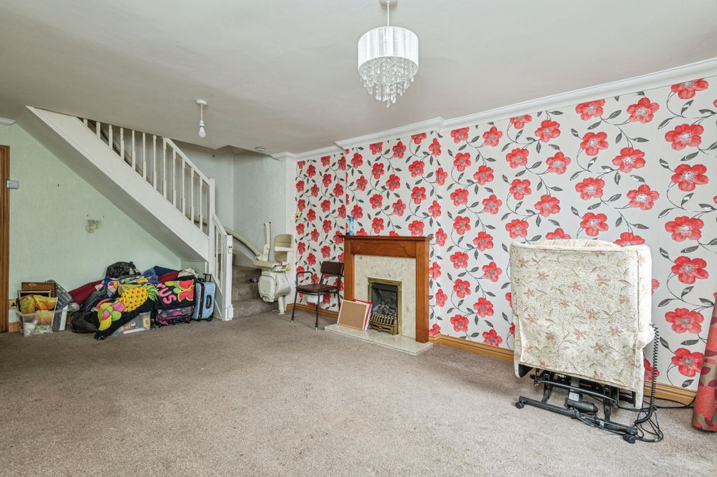 Property photo 2 of 14