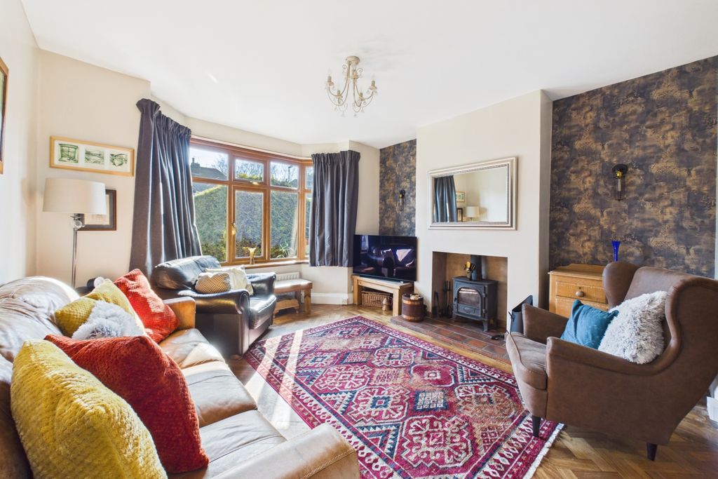 Property photo 2 of 30 Lounge