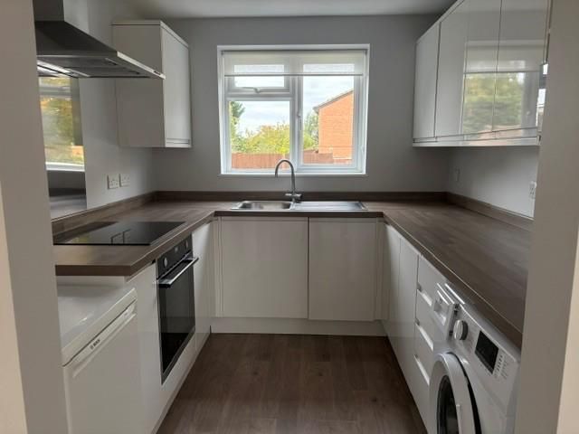 Property photo 3 of 14 Kitchen.Jpg