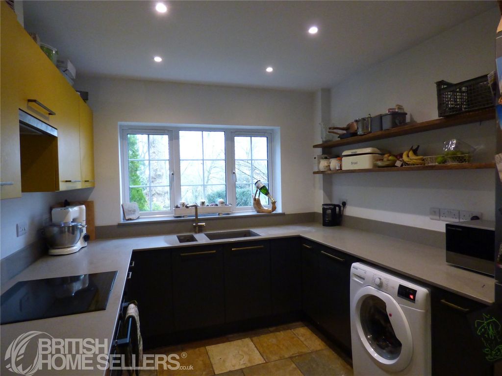 Property photo 2 of 27 Picture No. 38