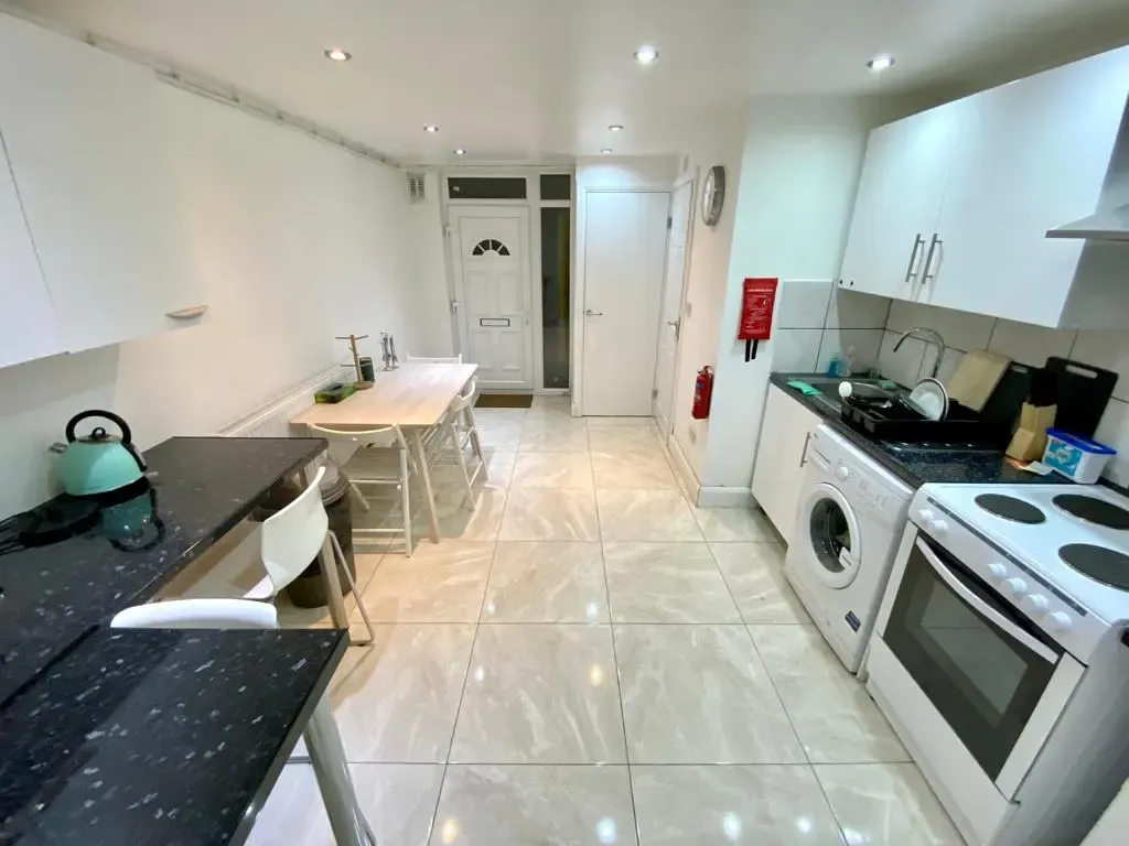 Property photo 3 of 7