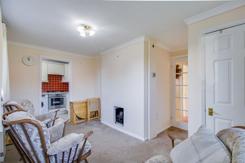 Property photo 2 of 10 Dining Room