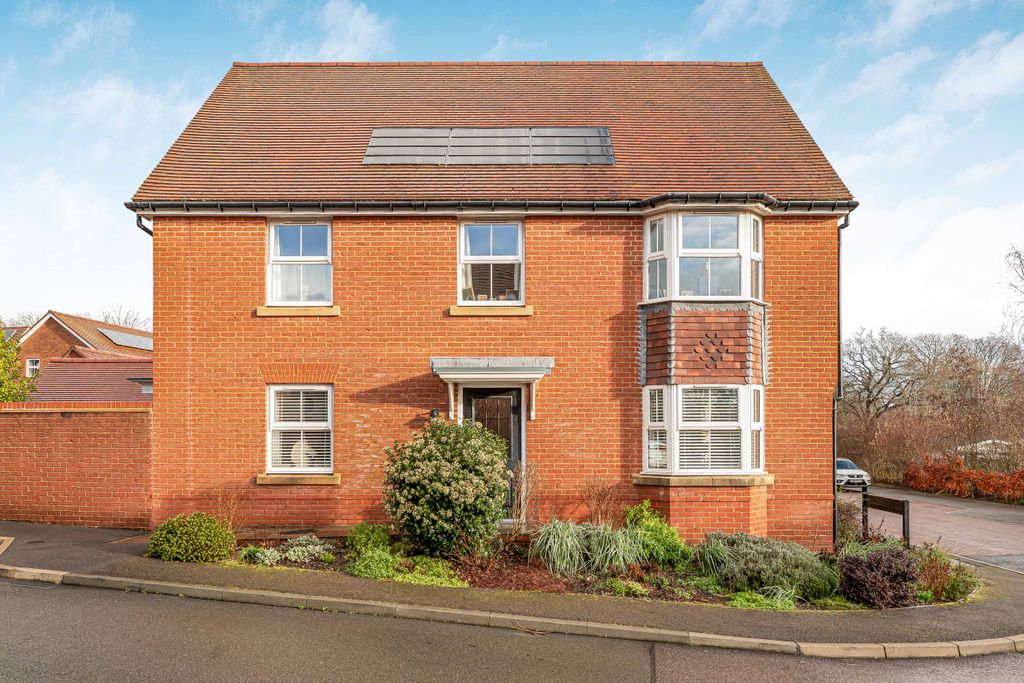 Property photo 1 of 28