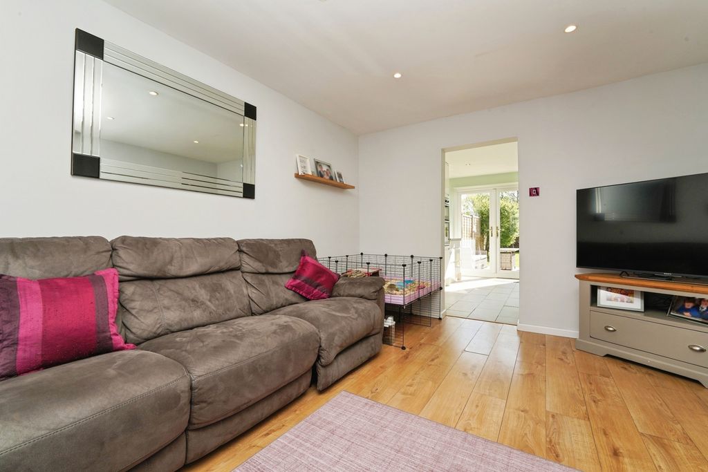 Property photo 3 of 14 Pbox-Img.Jpg