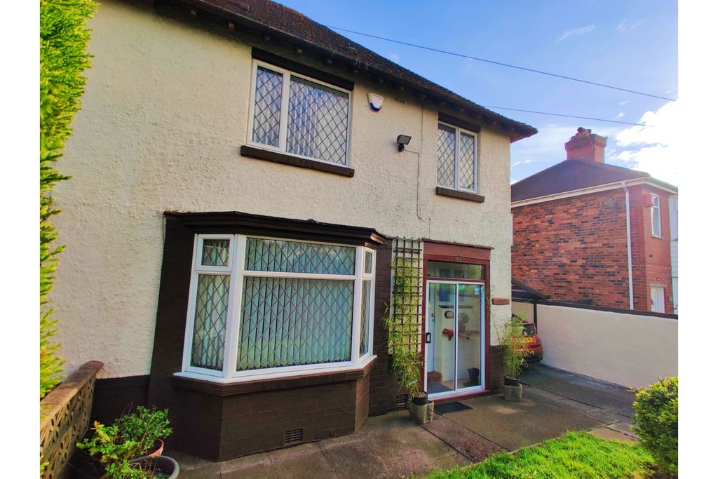 Property photo 2 of 23