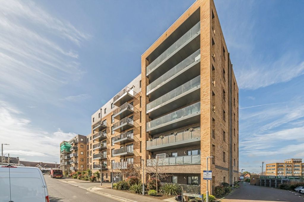 Property photo 1 of 6