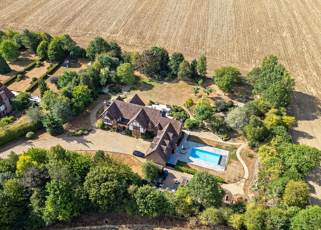 Property photo 1 of 23