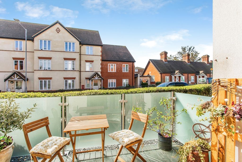 Property photo 3 of 20 Own Terrace