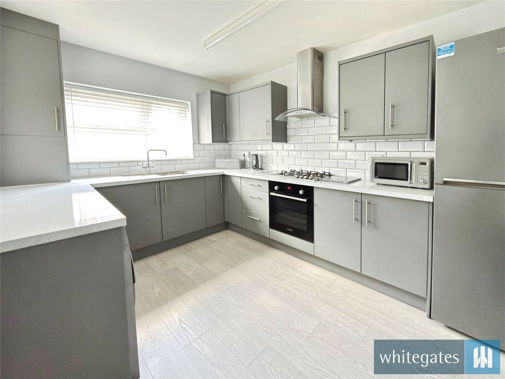 Property photo 2 of 15 Picture No. 05