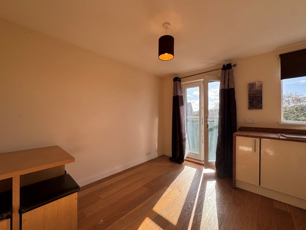 Property photo 3 of 9 Lounge/Diner