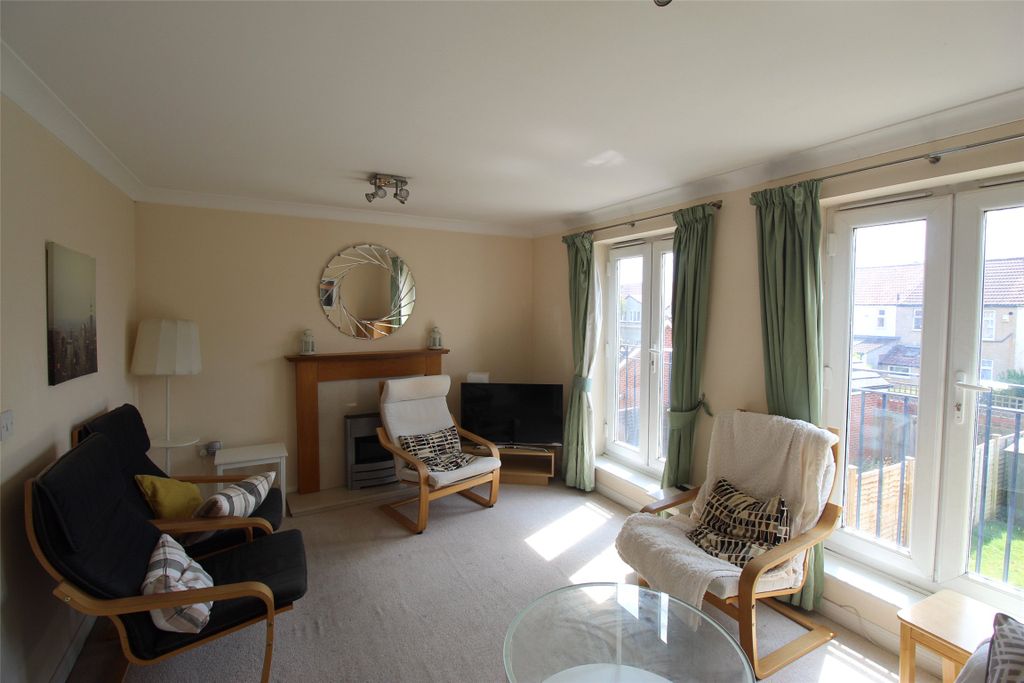 Property photo 3 of 16 Picture No. 03