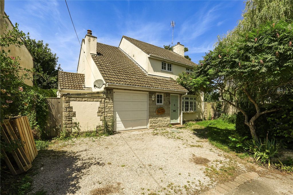 Property photo 1 of 21 Picture No. 23