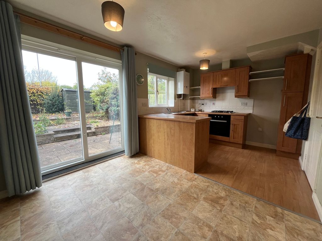 Property photo 3 of 10 Image