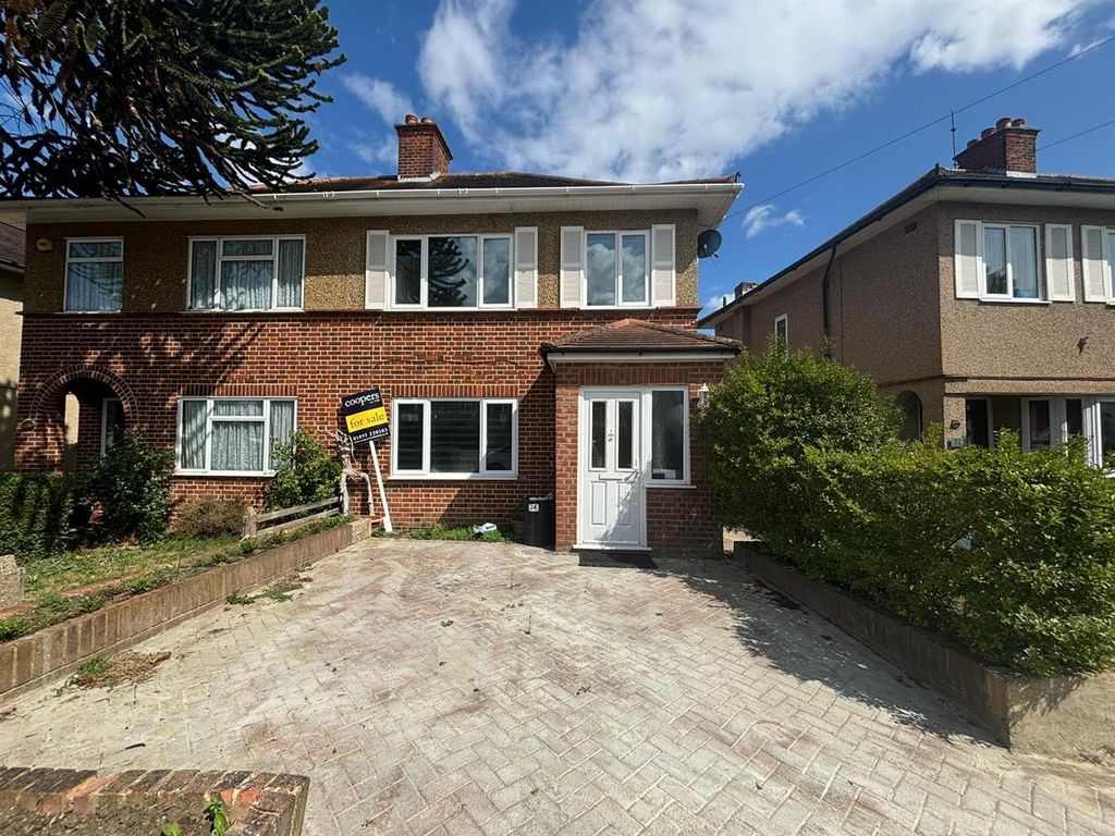 Property photo 1 of 12 External