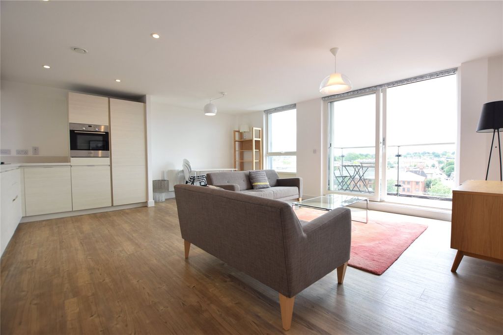 Property photo 2 of 7 Living Area