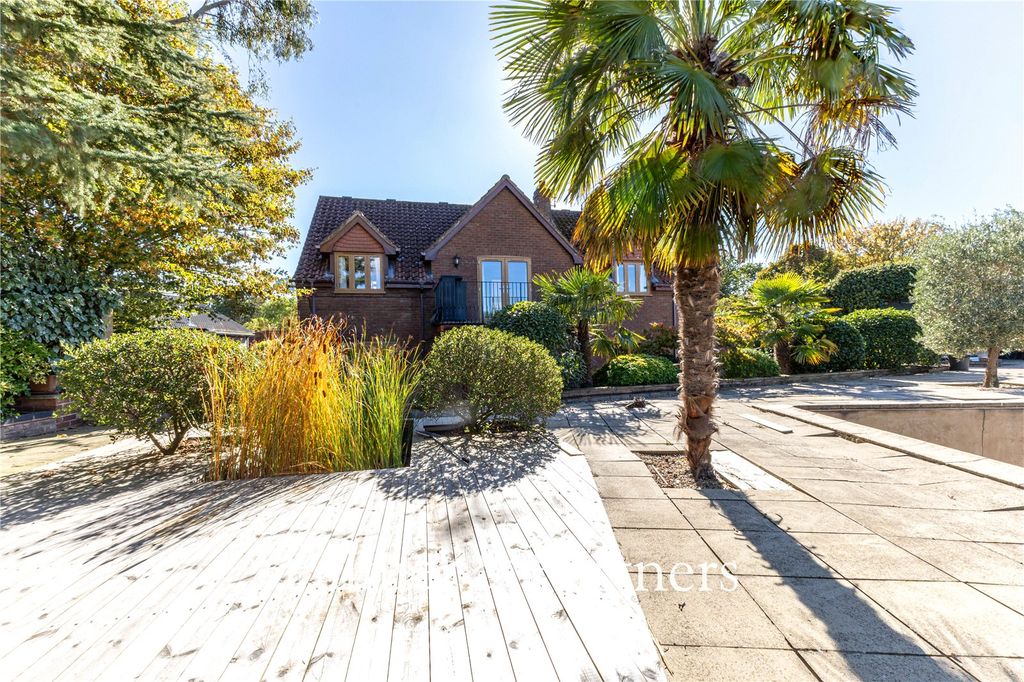 Property photo 3 of 63 Picture No. 66