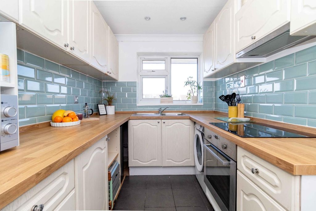 Property photo 3 of 17 Wilfred-8.Jpg