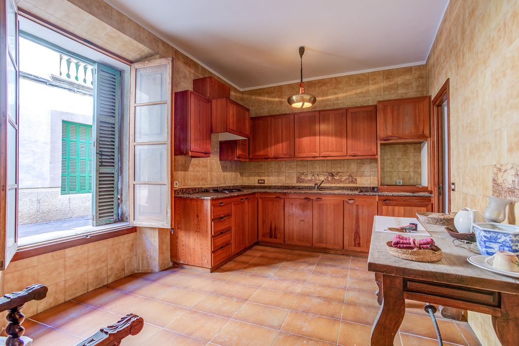 Property photo 3 of 15 Id 65342 200.Jpg