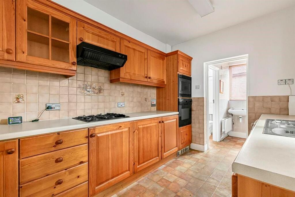 Property photo 3 of 13 Kitchen