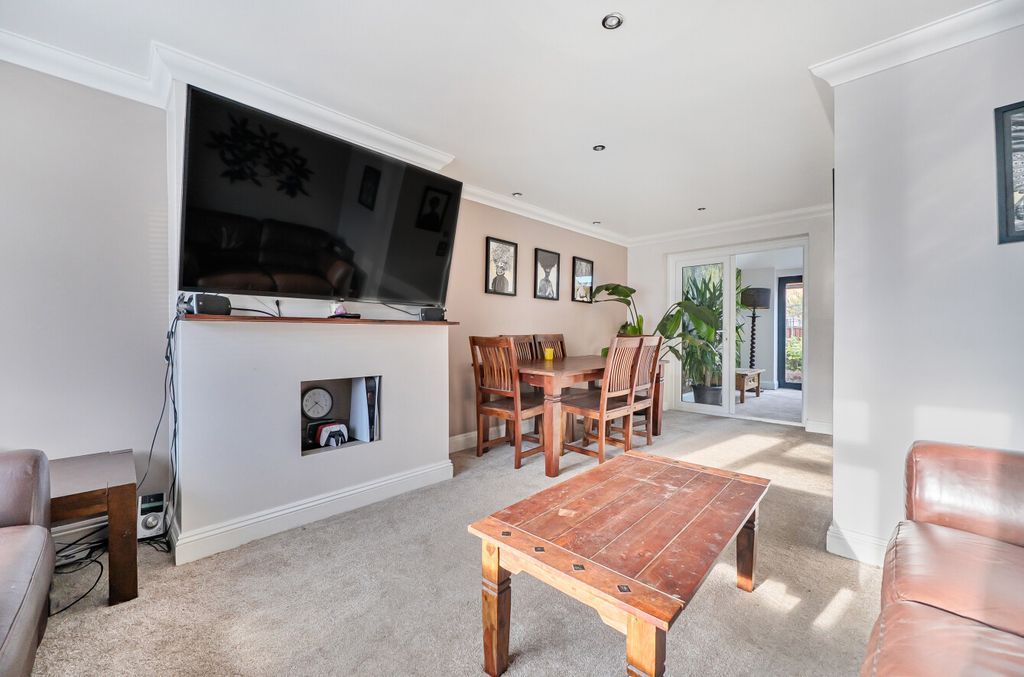 Property photo 2 of 16 1-6Abc2E392A697-1...
