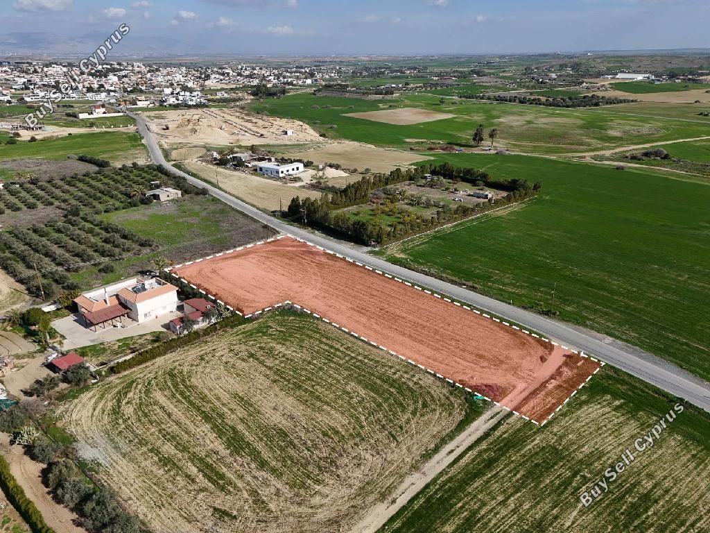 Property photo 2 of 9