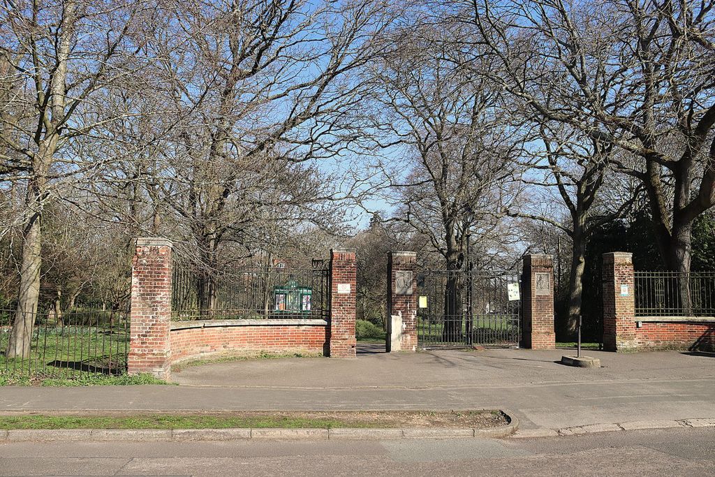 Property photo 2 of 18