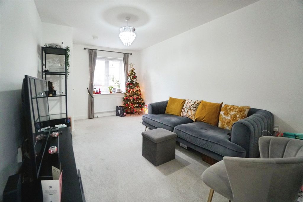 Property photo 3 of 13 Picture 3