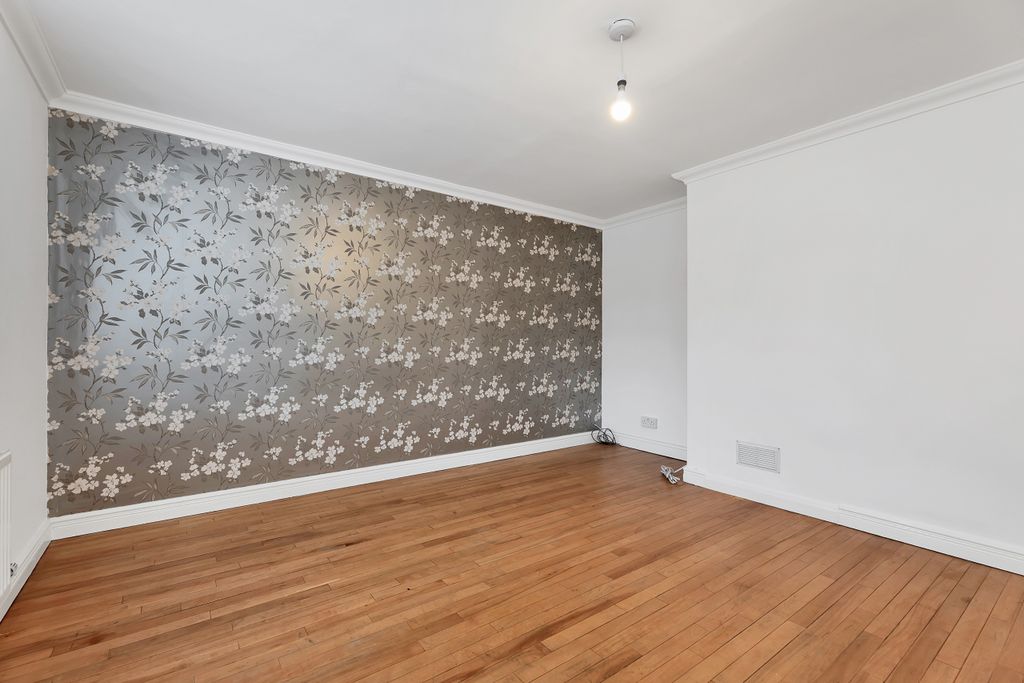 Property photo 2 of 19 Living Room