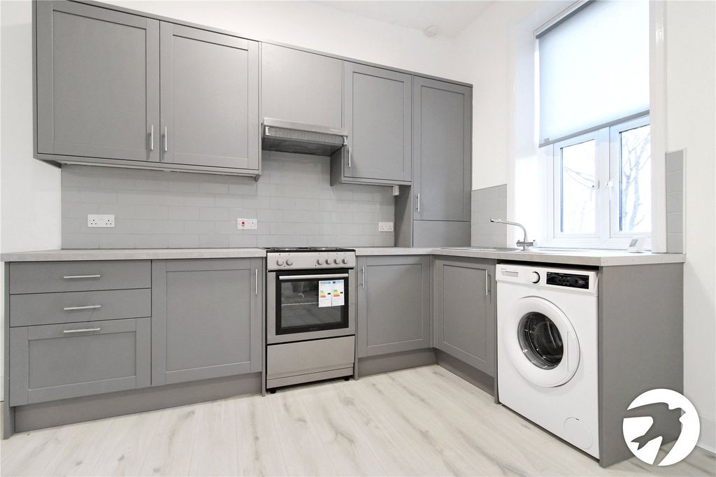 Property photo 2 of 14 Kitchen