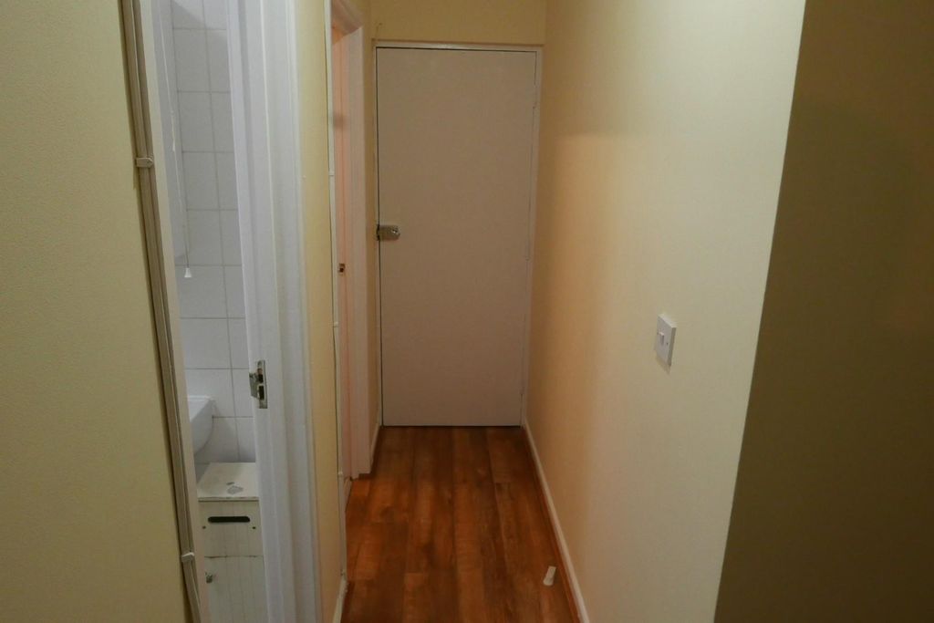 Property photo 2 of 9 P1170534.Jpg