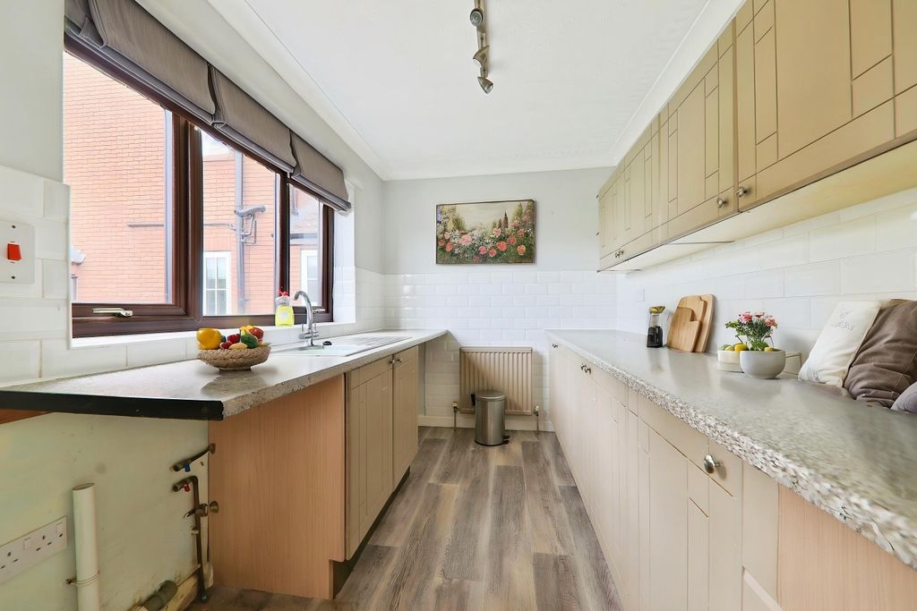 Property photo 3 of 27 5108665