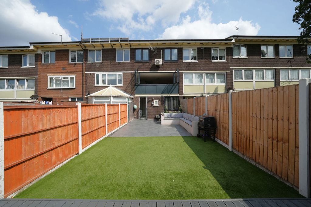 Property photo 1 of 40