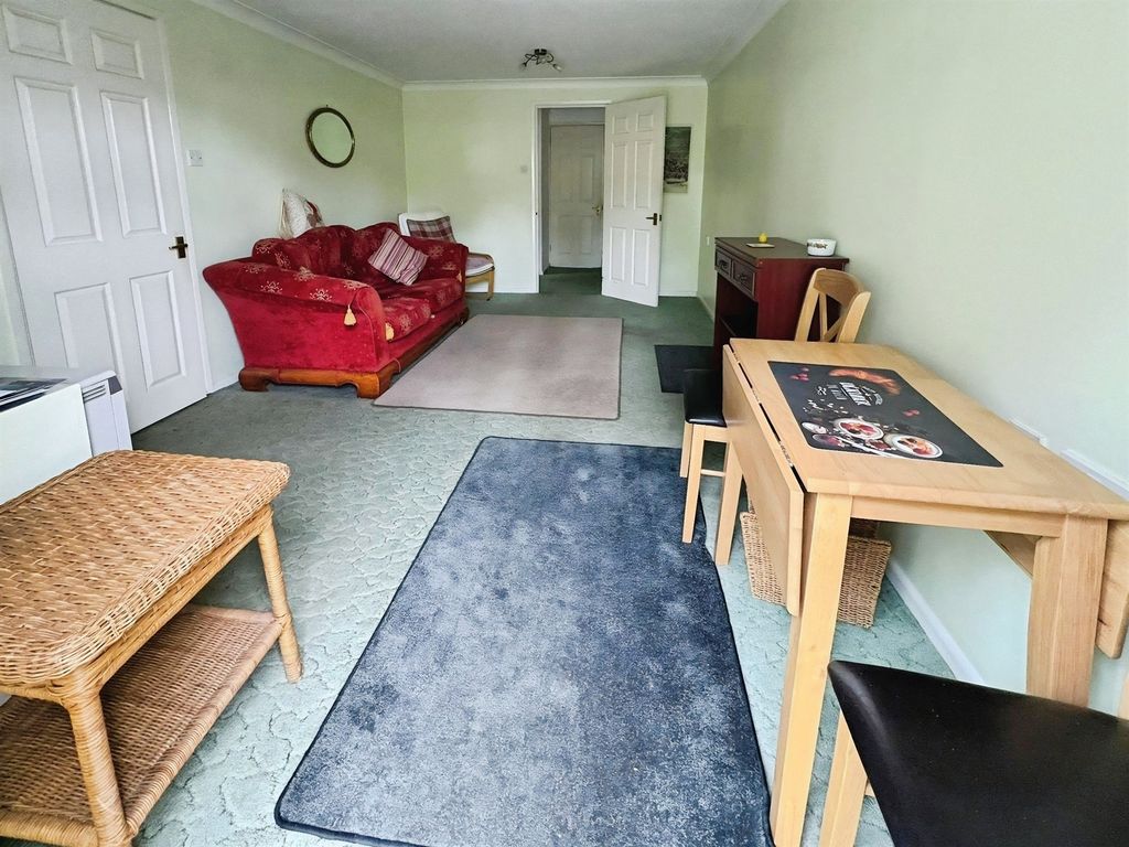 Property photo 3 of 9