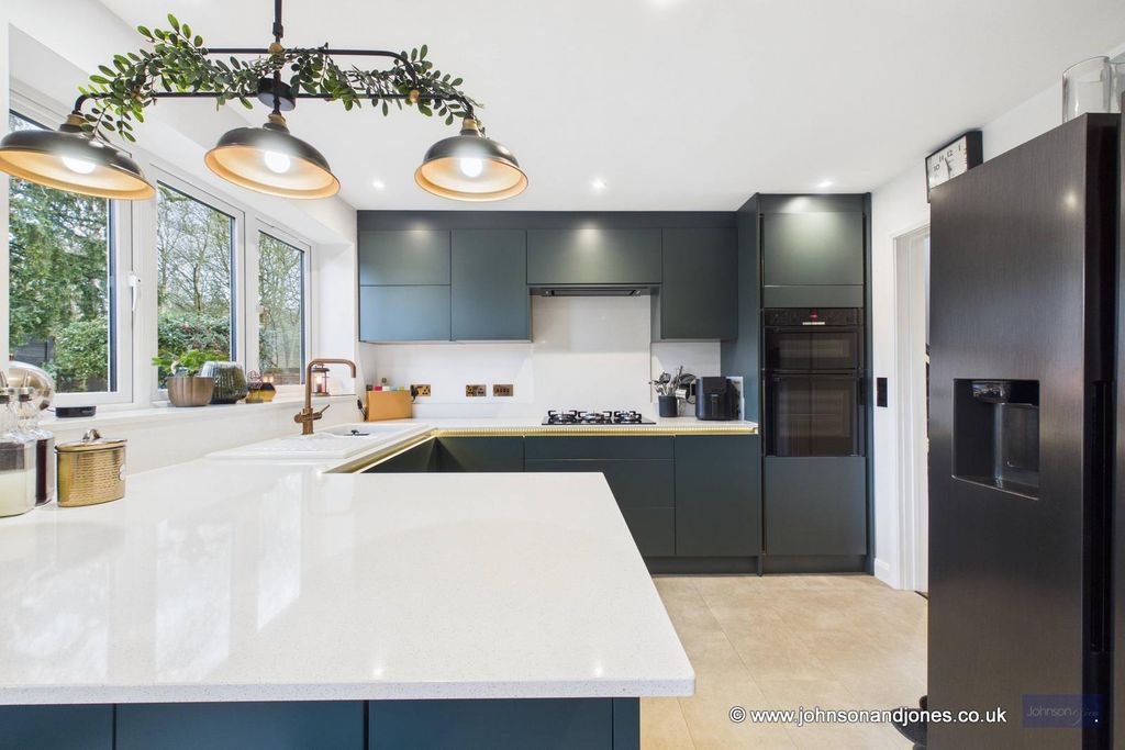 Property photo 3 of 36 3 Kitchen.Jpg