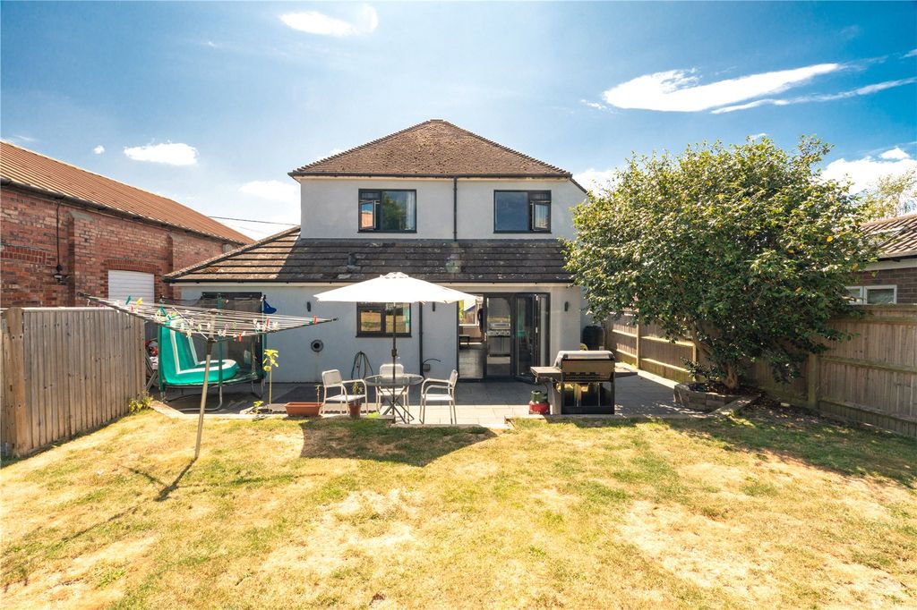 Property photo 2 of 23 Picture No. 37