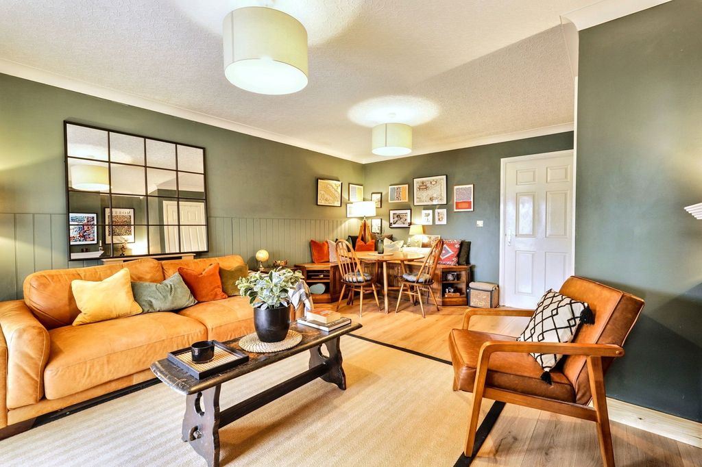 Property photo 1 of 21