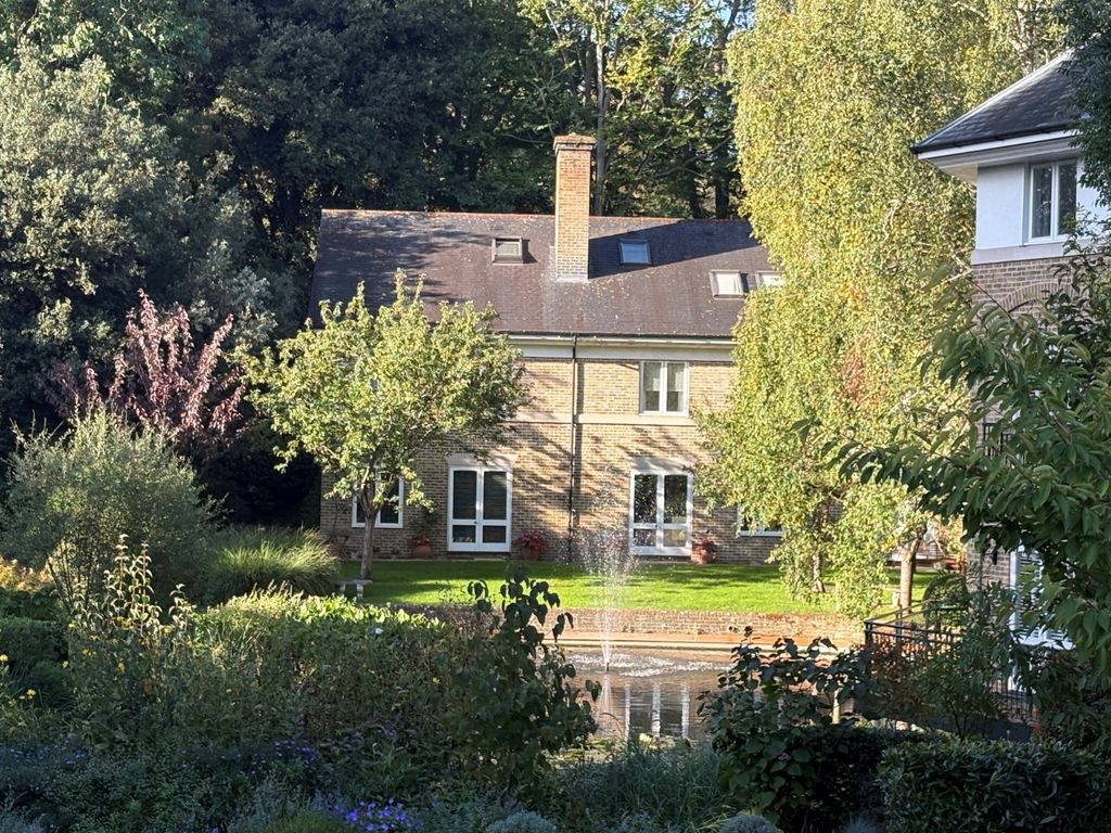 Property photo 1 of 29 Picture No. 53