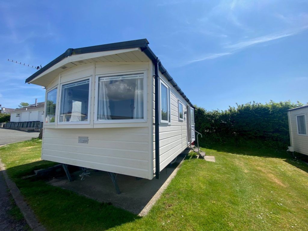 Property photo 1 of 8 Sunny Clipper