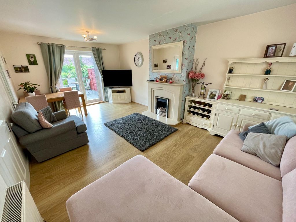 Property photo 3 of 15 4172062