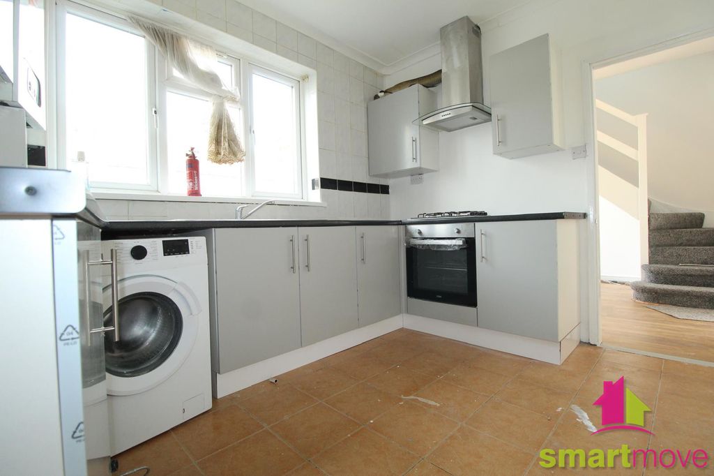 Property photo 2 of 11 7199.Jpg